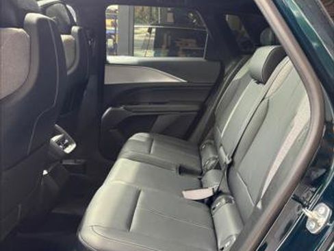 Used 2024 Cadillac Lyriq Tech RWD image 22