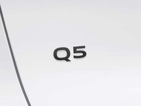 New 2025 Audi Q5 Premium image 73