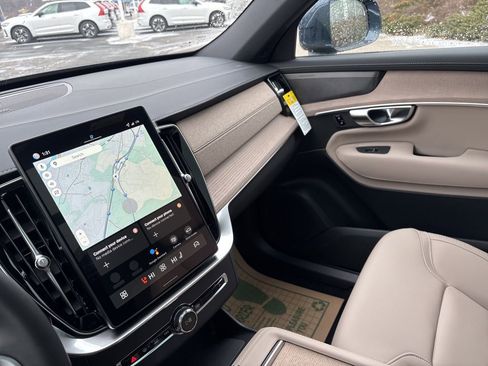 New 2026 Volvo XC90 B6 Plus w/ Protection Package Premier AWD/4WD image 34