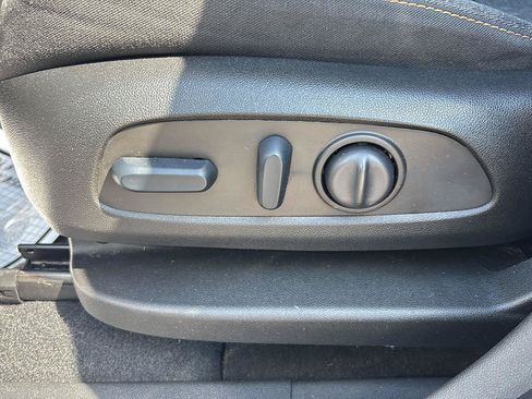 Used 2023 Chevrolet Equinox LT AWD/4WD image 13
