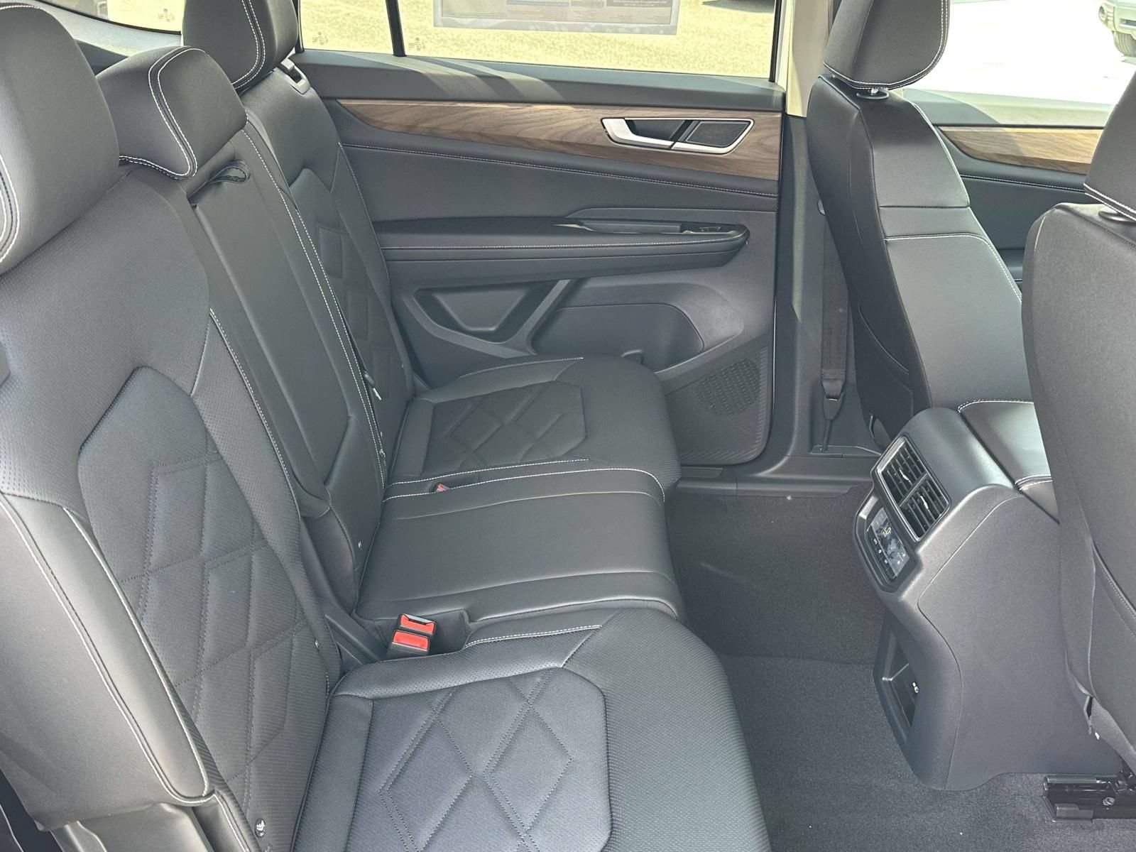 New 2026 Volkswagen Atlas SE AWD/4WD image 15