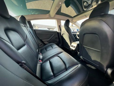 Used 2022 Tesla Model 3 image 21
