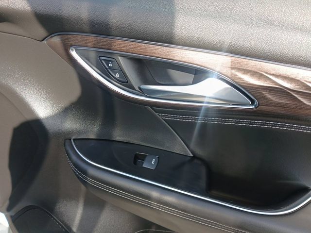 Used 2023 Buick Envision Avenir FWD image 16