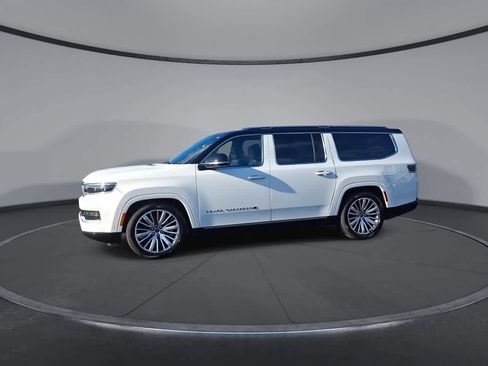 Used 2024 Jeep Grand Wagoneer L Series III image 4