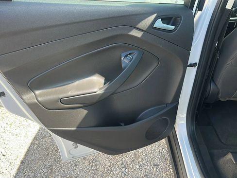 Used 2015 Ford C-MAX SE w/ Interior Protection Package image 6