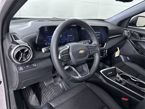 New 2026 Chevrolet Equinox LT w/ Convenience Package II image 10