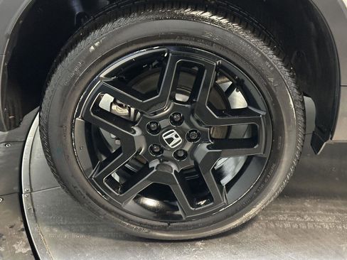 Certified 2024 Honda Passport Black Edition image 16