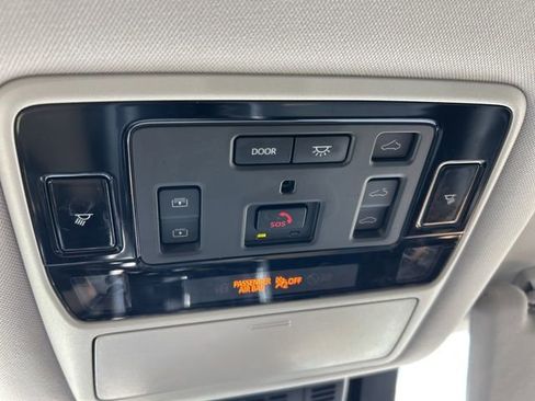 Certified 2025 Toyota Grand Highlander FWD image 29