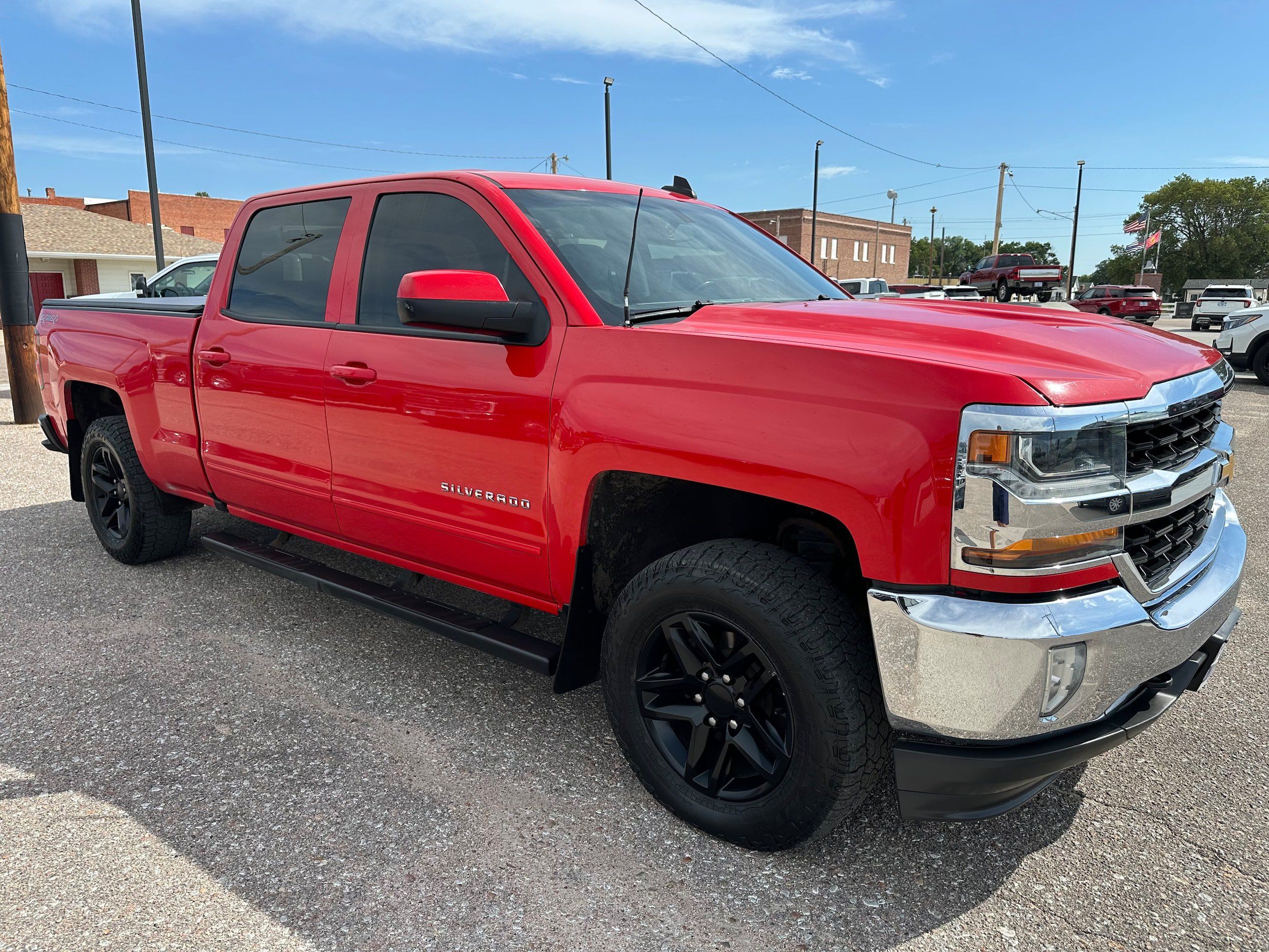 Used 2017 Chevrolet Silverado 1500 LT w/ All Star Edition AWD/4WD image 8