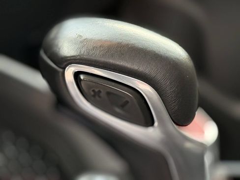 Used 2021 Chevrolet TrailBlazer RS w/ Convenience Package image 29