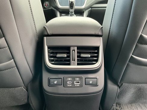 Used 2025 Subaru Outback Limited image 15