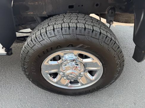 Used 2021 RAM 2500 Tradesman w/ Chrome Appearance Group AWD/4WD image 8