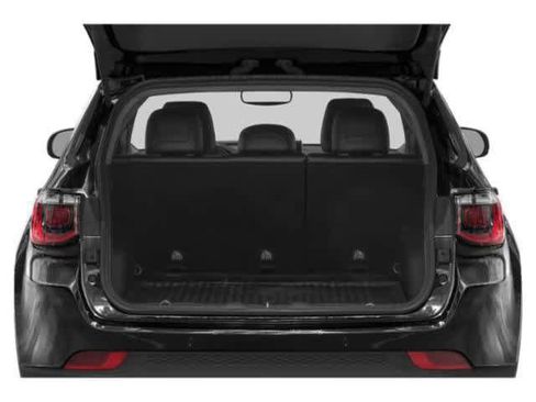 Used 2022 Jeep Compass Trailhawk w/ Trailhawk Convenience Group AWD/4WD image 11