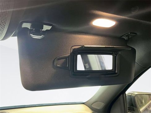 Used 2022 Mercedes-Benz GLB 250 4MATIC image 30