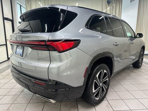 Certified 2025 Buick Enclave Sport Touring image 5