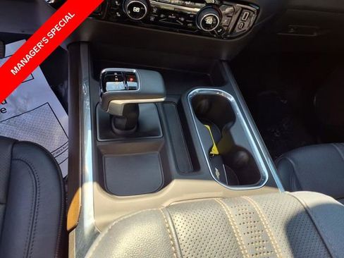 Used 2025 Chevrolet Silverado 1500 High Country w/ Technology Package image 17