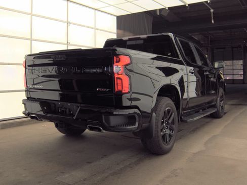 Used 2024 Chevrolet Silverado 1500 RST w/ Convenience Package II AWD/4WD image 4
