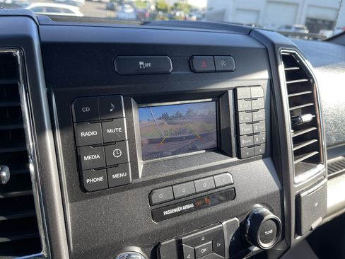 Used 2016 Ford F150 XLT AWD/4WD image 25