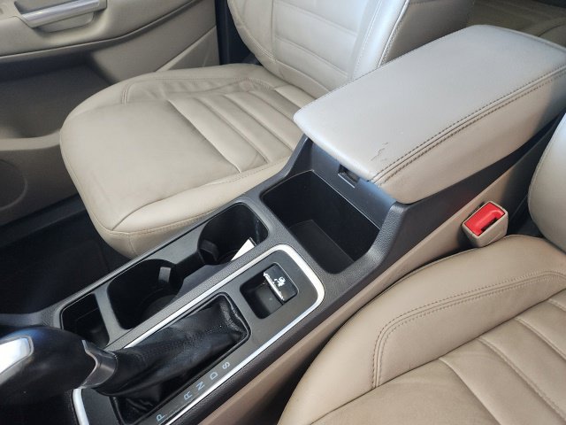 Used 2017 Ford Escape SE w/ SE Leather Comfort Package FWD image 23