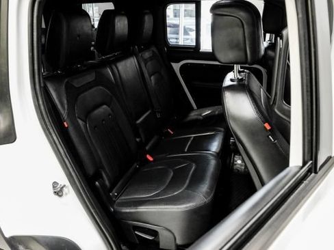 Used 2022 Land Rover Defender 110 X-Dynamic HSE AWD/4WD image 33