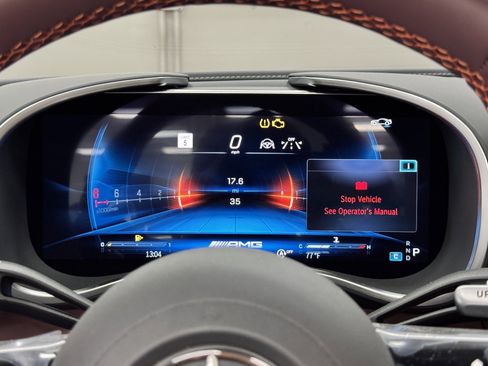 Used 2024 Mercedes-Benz SL 63 AMG 4MATIC image 28