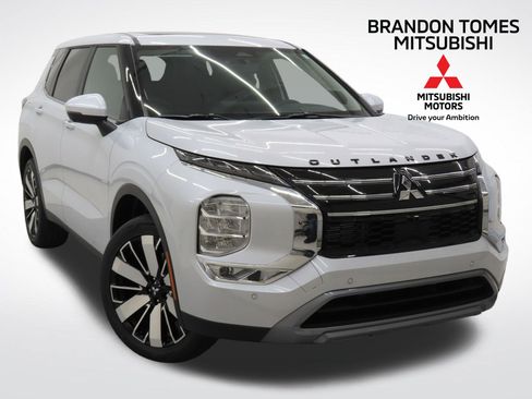 New 2026 Mitsubishi Outlander SE FWD image 1