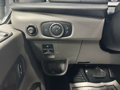Used 2024 Ford Transit 350 XLT image 17