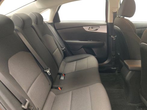 Used 2022 Kia Forte LXS FWD image 19