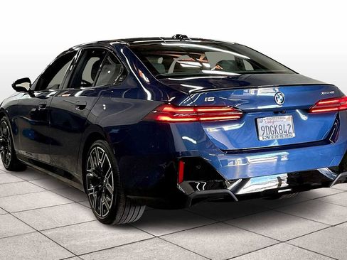 Used 2025 BMW i5 xDrive40 w/ Executive Package image 15