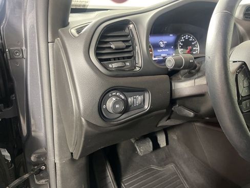 Used 2022 Jeep Renegade Altitude w/ Convenience Group AWD/4WD image 19