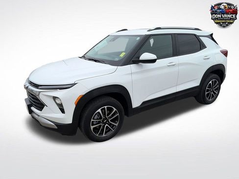 Used 2025 Chevrolet TrailBlazer LT AWD/4WD image 1