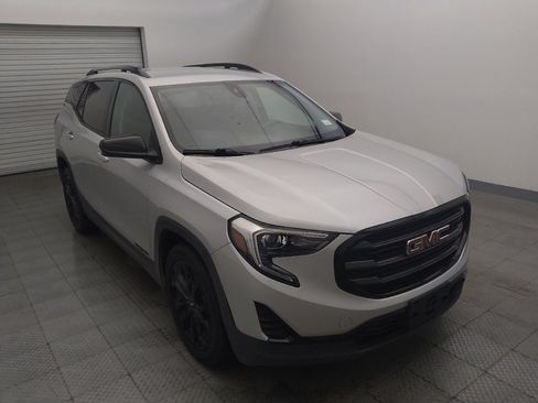 Used 2020 GMC Terrain SLE w/ Driver Convenience Package FWD image 13