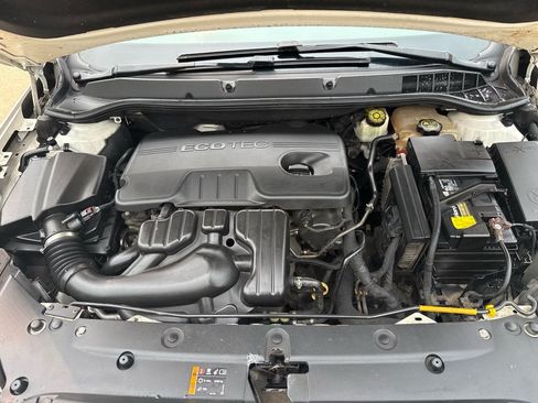 Used 2013 Buick Verano Leather FWD image 18