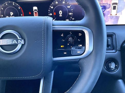 Used 2025 Nissan Armada Platinum Reserve image 21