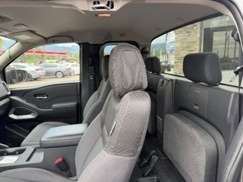 Used 2022 Nissan Frontier SV w/ Technology Package AWD/4WD image 15