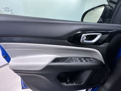 Used 2022 Jeep Compass Limited image 33