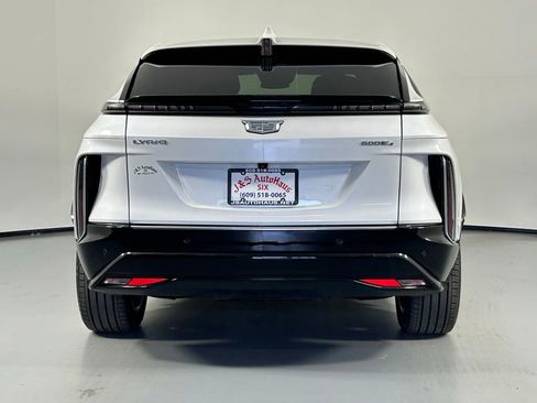 Used 2024 Cadillac Lyriq Luxury w/ LPO, Floor Liner Package AWD/4WD image 6