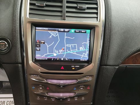 Used 2014 Lincoln MKX AWD w/ Equipment Group 102A image 21