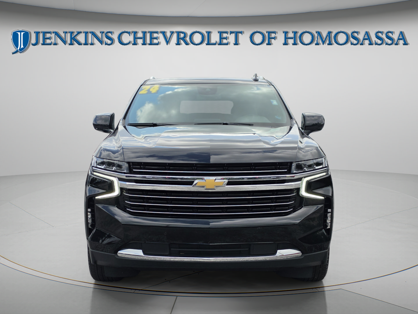 Used 2024 Chevrolet Suburban LT RWD image 12