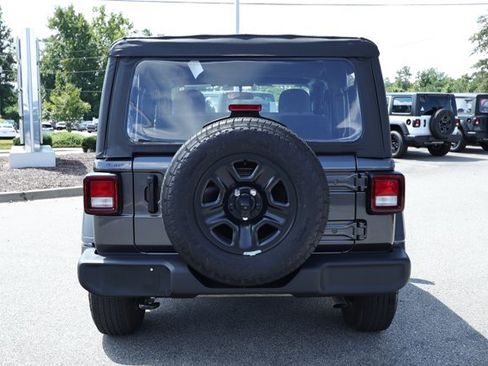 Used 2025 Jeep Wrangler Sport AWD/4WD image 7
