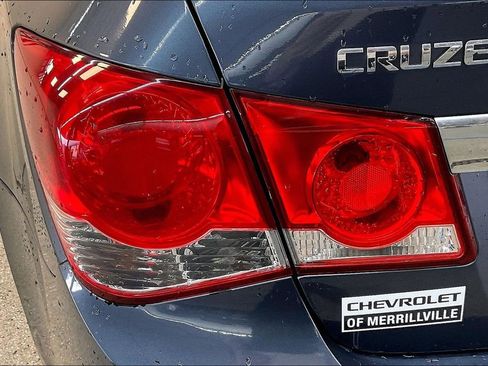 Used 2013 Chevrolet Cruze LTZ image 24
