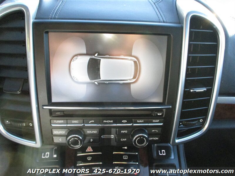 Used 2011 Porsche Cayenne Turbo AWD/4WD image 31