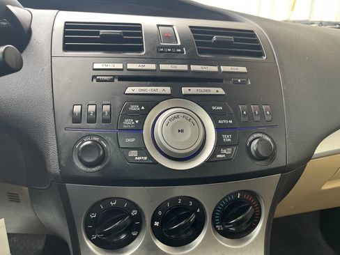 Used 2010 MAZDA MAZDA3 i Touring image 16