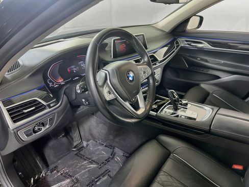 Used 2022 BMW 750i xDrive w/ Executive Package AWD/4WD image 9