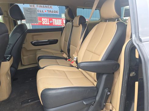 Used 2017 Kia Sedona EX FWD image 22