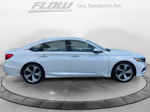 Used 2019 Honda Accord Touring image 10