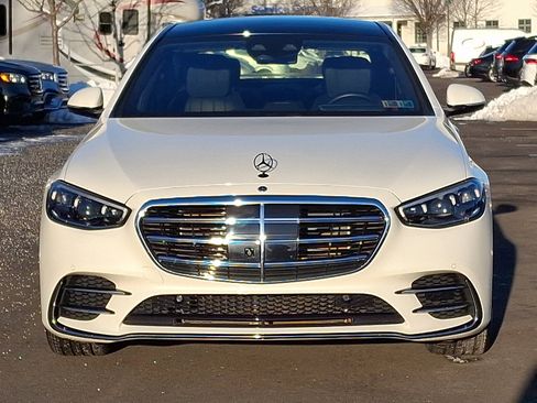 Certified 2022 Mercedes-Benz S 500 4MATIC image 2