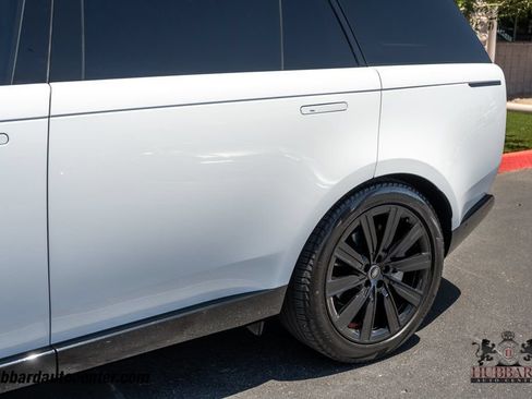 Used 2025 Land Rover Range Rover Long Wheelbase SE AWD/4WD image 19