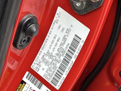 Used 2017 Toyota Tacoma TRD Off-Road w/ Tow Package (A/T) AWD/4WD image 22
