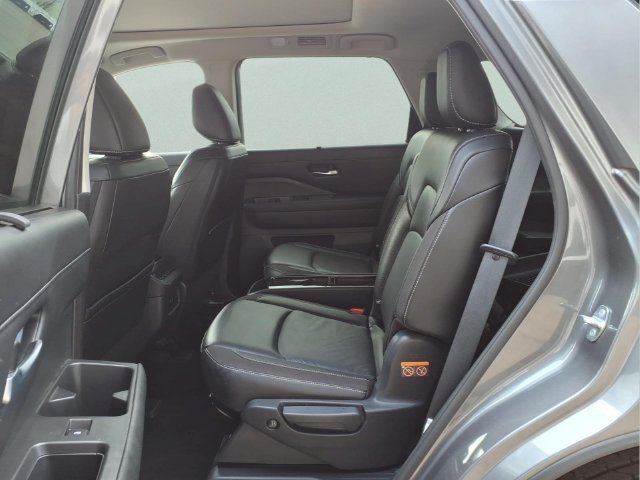 Used 2023 Nissan Pathfinder SL w/ SL Premium Package AWD/4WD image 22